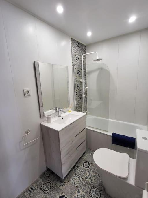 Apartamento Moderno Cerca Del Mar-Playa Y Centro A 2 Min Εστεπόνα Εξωτερικό φωτογραφία