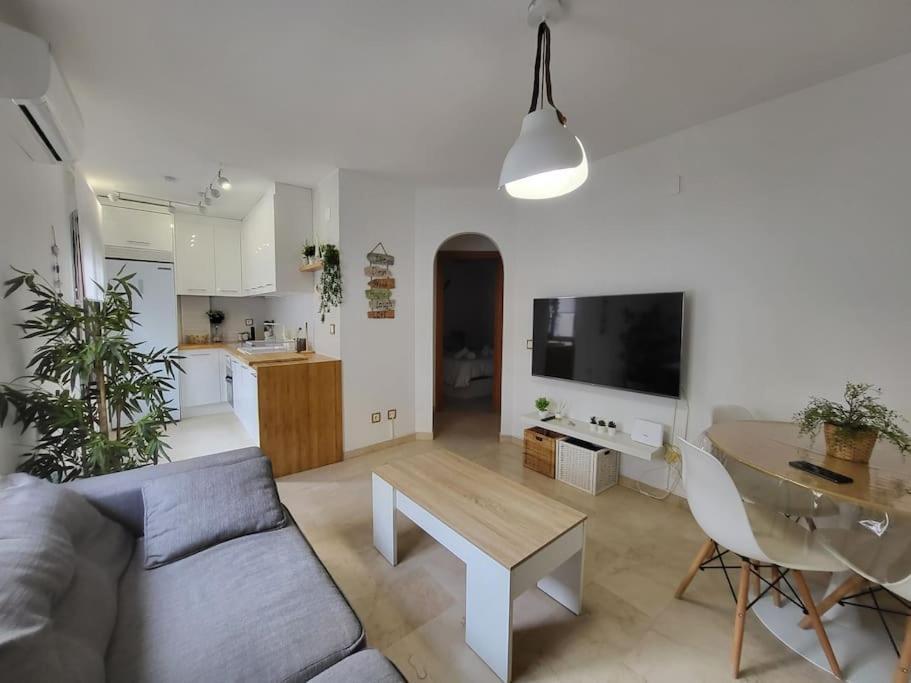 Apartamento Moderno Cerca Del Mar-Playa Y Centro A 2 Min Εστεπόνα Εξωτερικό φωτογραφία